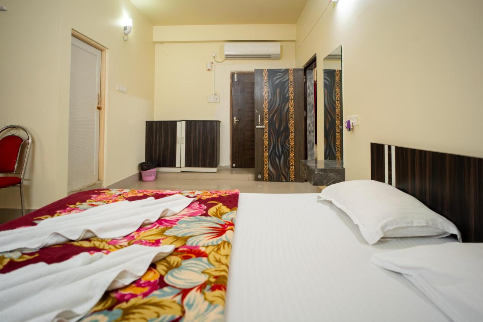 מנדרמוני Hotel Nilkantha מראה חיצוני תמונה